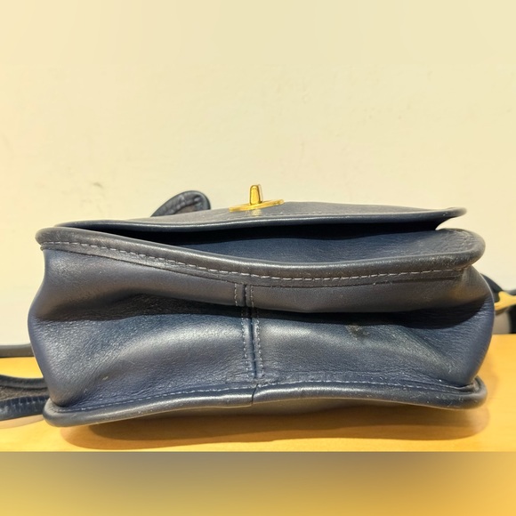 Vintage Classic Leather Navy Small Flap Bag Crossbody - Picture 5 of 13